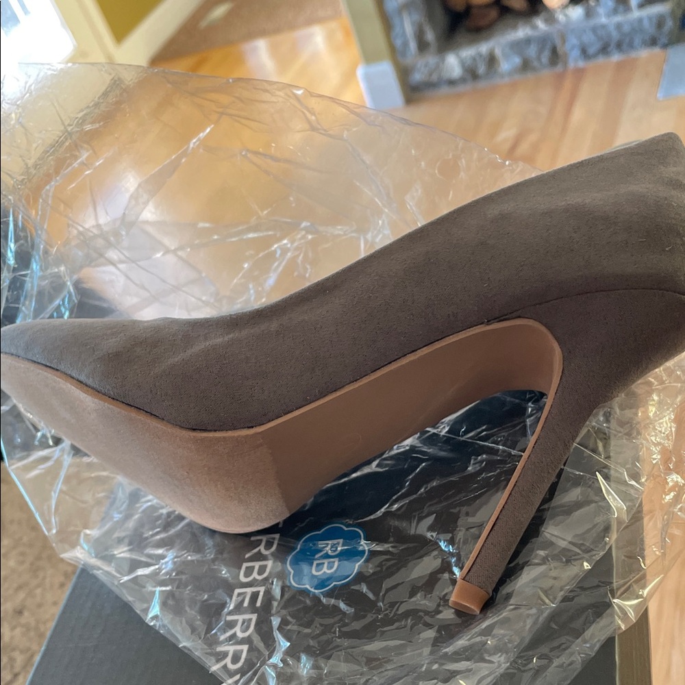 NWT Riverberry Suede Stiletto Heels - Picture 9 of 16